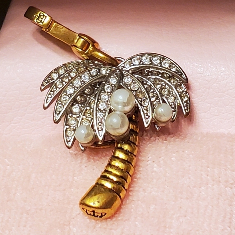 Juicy Couture Palm Tree Charm Coconut Pearl Rhinestone Pave Crystal Gold Nature - Picture 2 of 13
